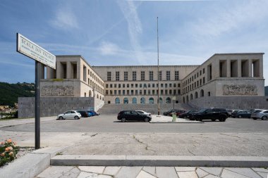 Trieste, İtalya. 13 Haziran 2021. Trieste Üniversitesi 'nin bulunduğu binanın panoramik görüntüsü