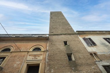 Mantua, İtalya. Şehir merkezindeki Devlet Arşivleri ve Arşiv-Paleografi ve Diplomatik Okul 'un 13 Temmuz 2021 tarihli dış görünümü