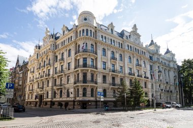 Riga, Letonya. 22 Ağustos 2021. Şehir merkezindeki bazı eski Art Noveau binaları.