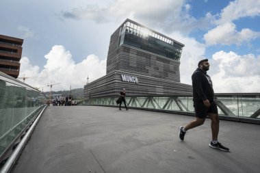 Oslo, Norveç. Eylül 2021. Şehir merkezindeki Edvard Munch Müzesi 'nin açık hava manzarası