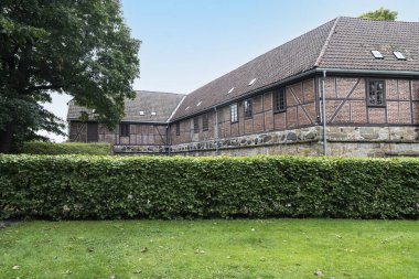 Oslo, Norveç. Eylül 2021. Şehir merkezindeki Akershus Kalesi 'nin panoramik manzarası