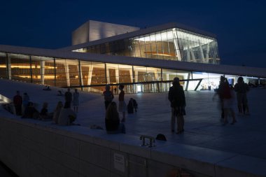 Oslo, Norveç. Eylül 2021 Oslo Opera Binası 'nın panoramik manzarası