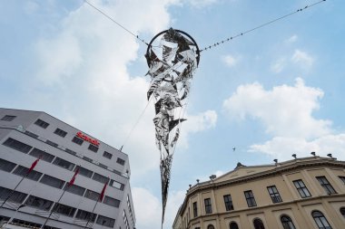 Oslo, Norveç. Eylül 2021 'de şehir merkezindeki St. Olavs plakasının merkezindeki anıt.