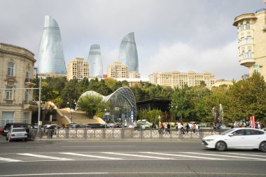 Bakü, Azerbaycan. 9 Ekim 2025. Şehir merkezindeki füniküler istasyon manzarası.