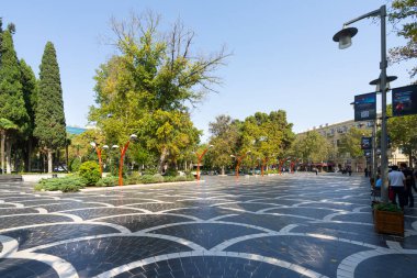 Bakü, Azerbaycan. 9 Ekim 2025. Şehir merkezindeki Çeşme Meydanı manzarası