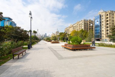 Bakü, Azerbaycan. 10 Ekim 2025. Heydar Aliyev Parkının şehir merkezindeki panoramik görüntüsü.