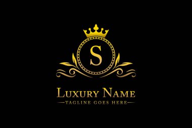 Butik Konukseverlik Otelleri ve Moda Markası Monogramı için Altın Crest Crown logo koleksiyonuyla Kraliyet Lüks Mektup S Kralı