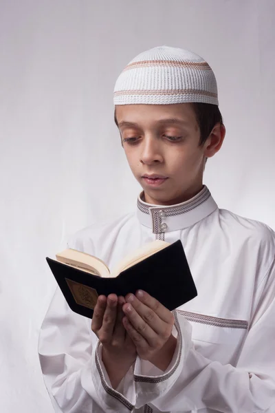 Kid in arabic clothes — Stock Photo, Image