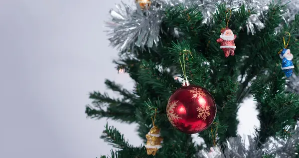 Árbol de Navidad decorado — Foto de Stock