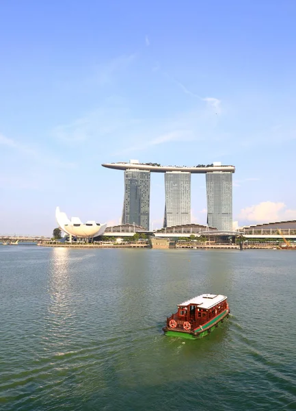 Singapur Abr 2018 Ciudad Singapur Skyline Con Crucero Por Río —  Fotos de Stock