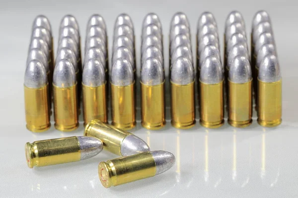 Pack Bullet 9Mm Parabellum Lrn Lead Nose Isolate White Background — Stockfoto