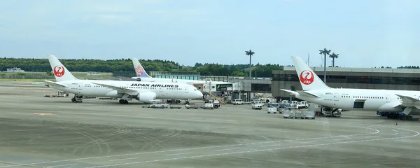 成田空港 2018年5月成田空港の旅客ゲートでの航空機駐車場 — ストック写真