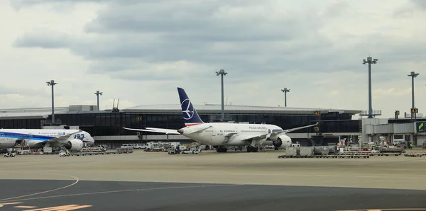 Narita Japão Maio 2018 Vista Aeroporto Internacional Narita Estacionamento Avião — Fotografia de Stock