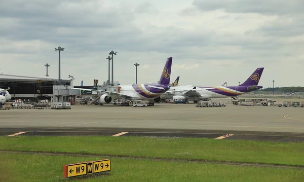 Narita Japão Maio 2018 Vista Aeroporto Internacional Narita Estacionamento Avião — Fotografia de Stock