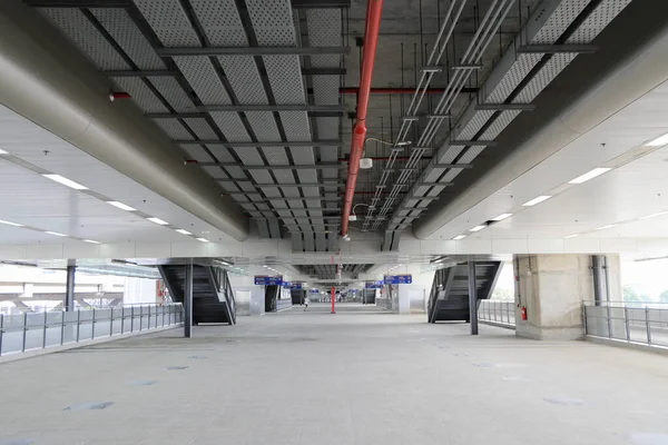 Gång Eller Korridor Eller Korridor Mellan Tågstation Och Flygplatsbyggnad — Stockfoto