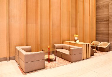 Konforlu klasik yaşam alanı, halka açık alandaki destek müşteriler için lobi salonu.