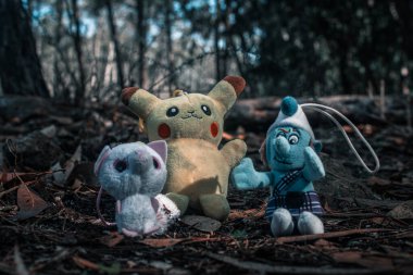 Ormandaki sevimli bebekler.