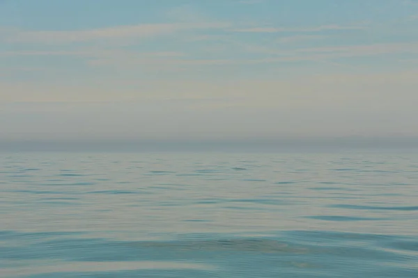 Bela Linha Horizonte Cores Dissolvendo Névoa Mar Irlanda Nevoeiro Clima — Fotografia de Stock