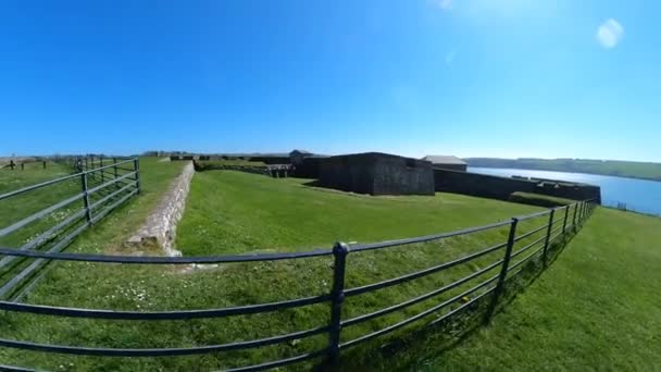 Murallas Bastiones Charles Fort Kinsale Irlanda — Vídeo de stock