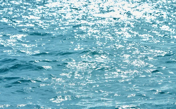 Detalle Una Luz Solar Reflejada Mar Reluciente Chispeante Agua Fondo —  Fotos de Stock