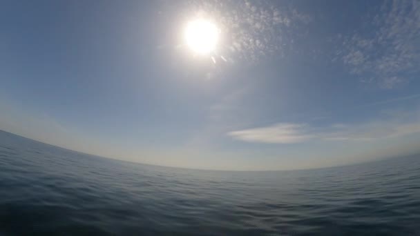 Piękna Niedziela Morzu Łodzi — Wideo stockowe
