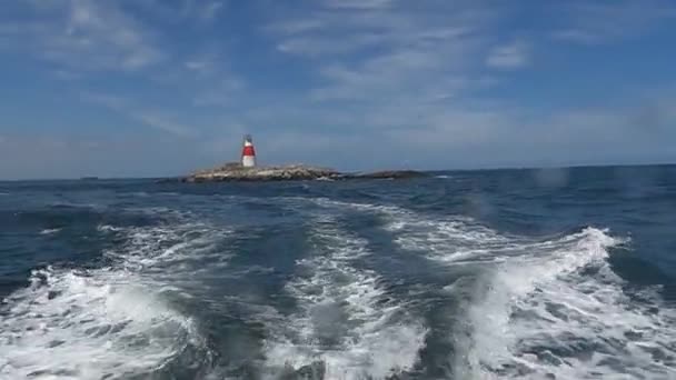 Vieux Phare Muglins Sur Île Isolée Toile Fond Ciel Nuageux — Video