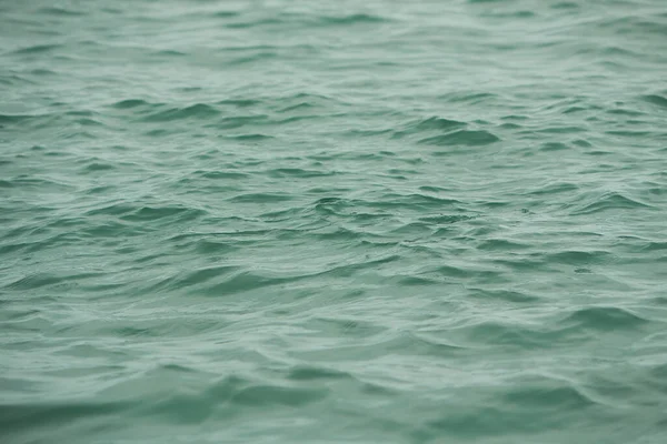 Detail Eines Sonnenlichts Das Sich Glitzernden Meer Spiegelt Wunderkerze Wasser — Stockfoto