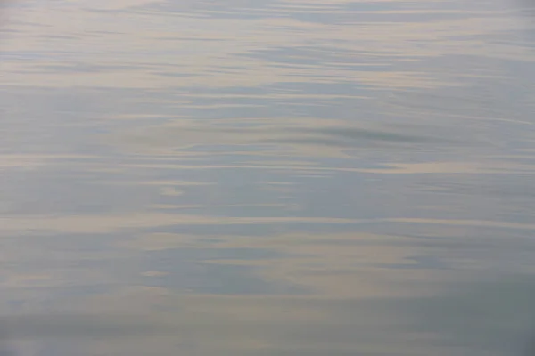 Detail Eines Sonnenlichts Das Sich Glitzernden Meer Spiegelt Wunderkerze Wasser — Stockfoto