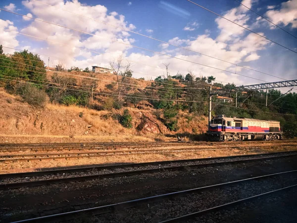 Auf Diesem Foto Sehen Sie Einen Zug Der Angehalten Wird — Stockfoto