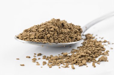 Kahve tozu kaşık üzerinde