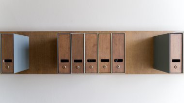 Renk posta kutularına