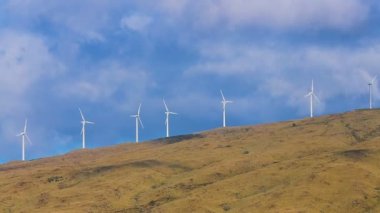 Temiz alternatif enerji üreten Rüzgar türbinleri