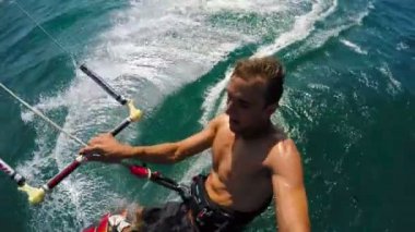 Ağır çekim Pov Kitesurfing