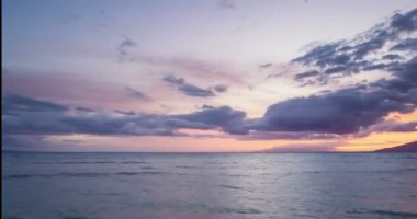 Güzel renkli günbatımı Timelapse Maui