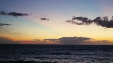 Hawaii Adaları ve Pasifik Okyanusu Üzerinde Güzel Sunset Seascape Yatay Pan.