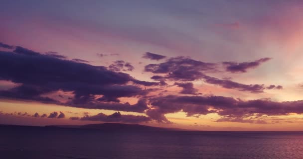 Vista aérea dramática do pôr-do-sol — Vídeo de Stock