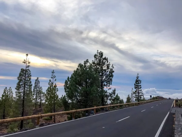 Solnedgång över molnen. Nationalparken El Teide Teneriffa — Stockfoto