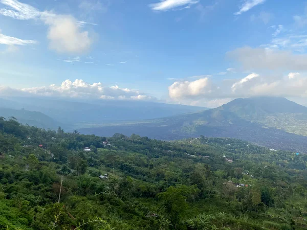 Vista del amanecer desde el Monte Batur en Bali, Indonesia - foto de stock — Foto de Stock
