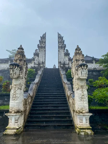 Pura Penataran Agung Lempuyang en Bali, Indonesia - fot de stock — Foto de Stock