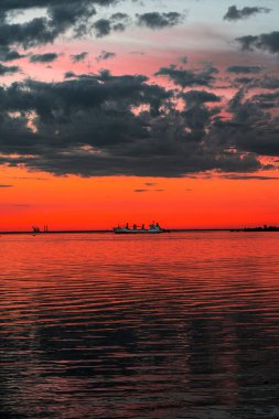 Baltık Denizi Gündoğumu Turuncu Doğa