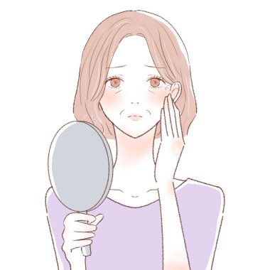 Kırışıklıkları önemseyen orta yaşlı bir kadın. Beyaz bir arkaplanda.