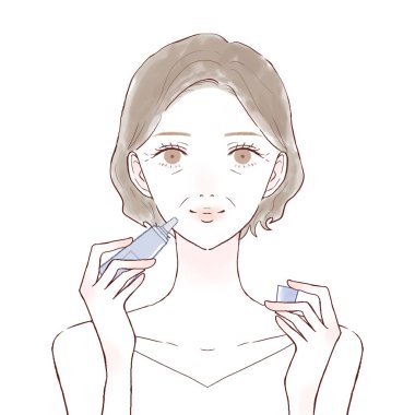 Orta yaşlı bir kadın dudak kremi sürüyor. Beyaz bir arkaplanda.