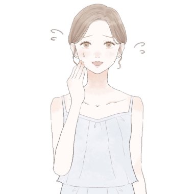 Kadın kibarca gülüyor. Beyaz arkaplanda.