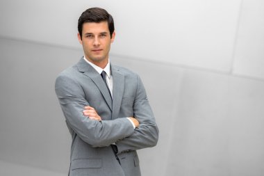 Çekici işadamı portresi başarılı ifade CEO'su veya şirket başkanı ile poz