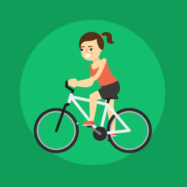 genç gülümseyen kadın binicilik bisiklet