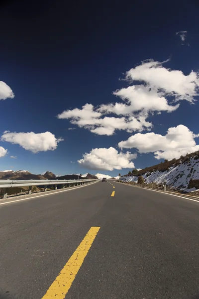 Plateau snelweg voor shichuan — Stockfoto