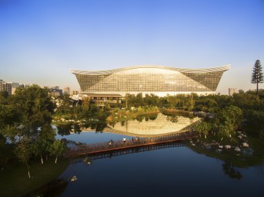 Chengdu, Sichuan, Çin küresel Merkezi batan güneşin altında.