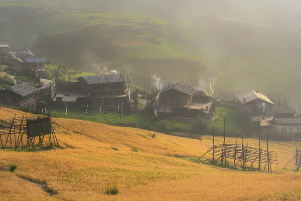 Gannan sumergirse en ese paisaje esencial — Foto de Stock