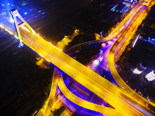Chengdu, Sichuan, China, avenida Tianfu por la noche — Foto de Stock
