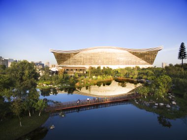 Chengdu, Sichuan, Çin küresel Merkezi batan güneşin altında.